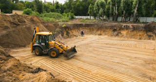 Разработка котлована Чебаркуль стоимость за от 564 руб. м3 - заказать работы по копке и рытью котлованов | траншей